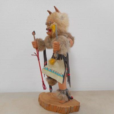 Lot 3094 - 17 1/2'' Tall Native American Kachina Doll 