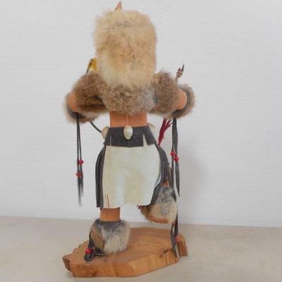 Lot 3094 - 17 1/2'' Tall Native American Kachina Doll 