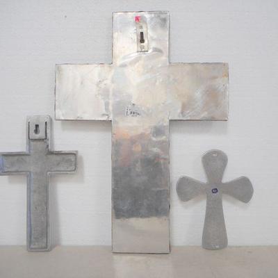 Lot 3106 - Group of 3 Aluminum Crosses