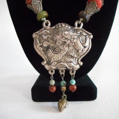Lot 2051 - Chunky Bangle Necklace