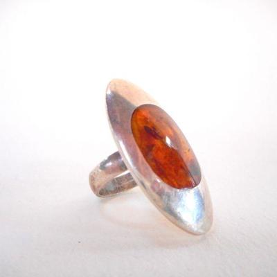 Lot 2059 - Sterling and Amber Ring size 7.5
