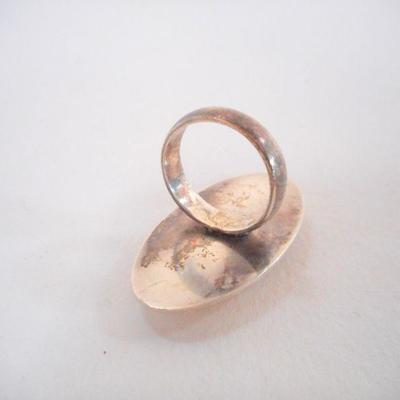 Lot 2059 - Sterling and Amber Ring size 7.5