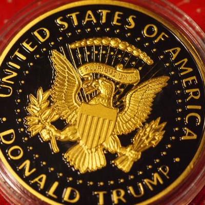 2020 Donald Trump Liberty Colorized Collectible Coin   1055