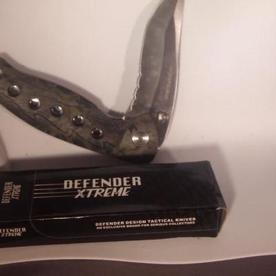 two Defender Xtream Pocket Knives  1066