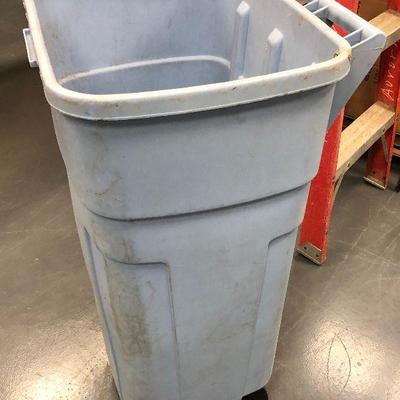 Lot # 48 USED Garbage can No lid