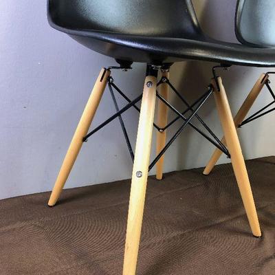Lot # 50 Eames Style Eiffel Tower Side Chairs 
