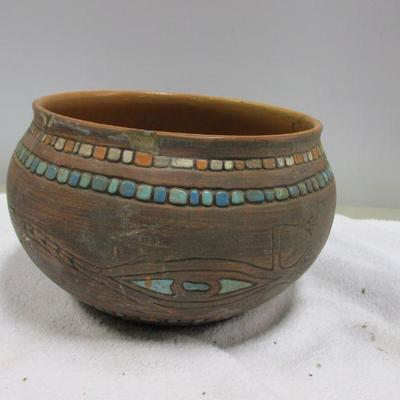 Lot 23 - Native American Decorative Pottery Vase with Turtle Fetish Art Signed by Artist