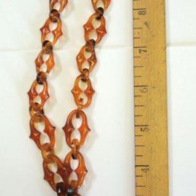 Lot 2072 - Tortoise Shell(?) Style Cameo Necklace
