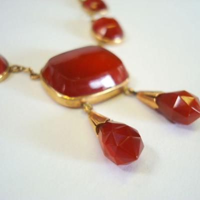 Lot 2073 - 10 kt 18.1 Grams Necklace