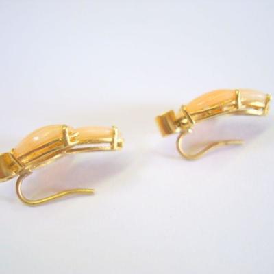 Lot 2074 - 18 kt Matching Earrings 2 Diamonds Rose Quartz? Stone 4.6 grams