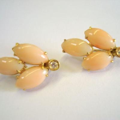 Lot 2074 - 18 kt Matching Earrings 2 Diamonds Rose Quartz? Stone 4.6 grams