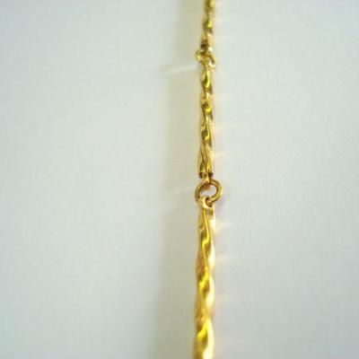 Lot 2075 - 18kt 5 Diamonds and Rose Quartz (?) Stones 15.3 Grams Necklace