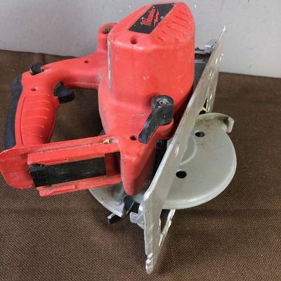 Lot #160 Milwaukie Batterie operated skill saw