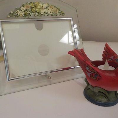 Art decor Jim Shore Figurine and Glass table picturs frame.