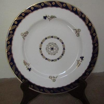 One Dozen Serving Plate 'Consort' Ducal English Crown Ware