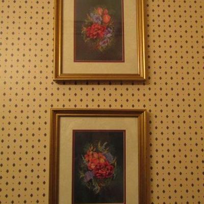 Set of Two Floral Boquet Framed Prints 11