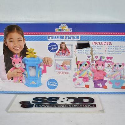 Build-A-Bear Workshop Stuffing Station with Plush. Damaged Box. Otherwise New