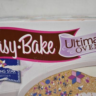 Easy-Bake Ultimate Oven Toy, Baking Star Edition, $40 Retail - New