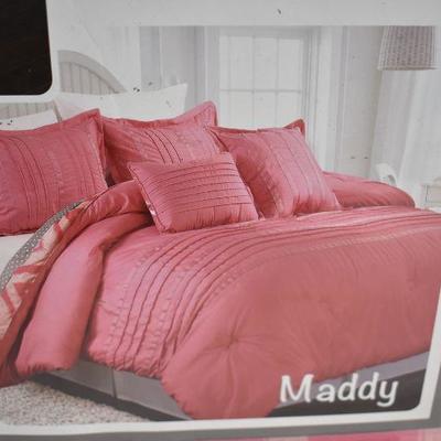 Maddy Reversible Comforter Set, Full/Queen. Pink/Gray/White, $70 Retail - New