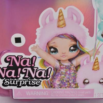 Na! Na! Na! Surprise Fashion Doll & Plush Pom Balloon Unboxing, $19 Retail - New