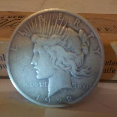 1922 Piece silver dollar