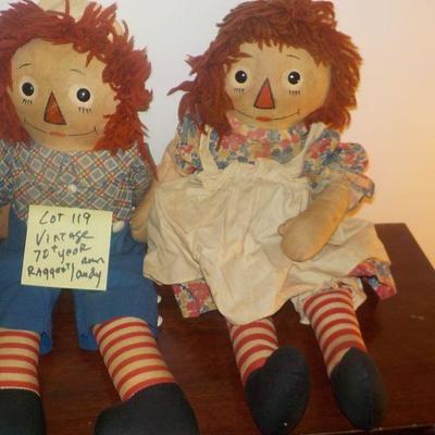 Original 1940's Raggedy Ann and Andy plush dolls.
