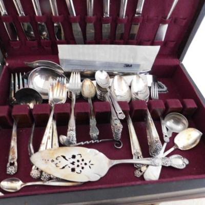 1847 Rogers Bros. Stainless Silverplate Flatware Set in Cabinet