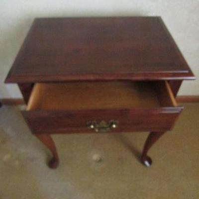 Queen Ann Style Single Drawer Side Table 22