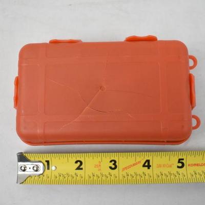 7 in 1 SOS Emergency Kit, Multi-Purpose Survival Equipment Kit. Case is cracked