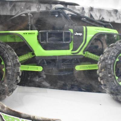 New Bright RC 4x4 Jeep Rock Crawler - Green, Used, Works Great, Includes Charger