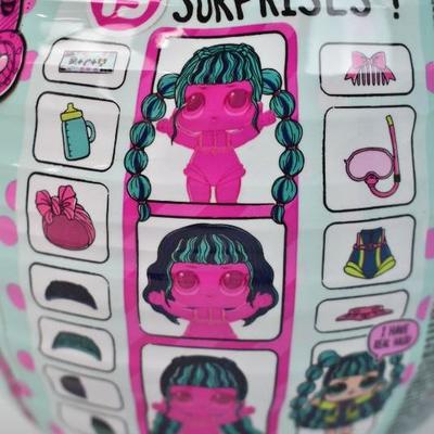 L.O.L. Surprise! #Hairvibes Dolls w/ Surprises & Hair Pieces. Sealed - New