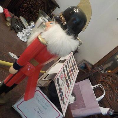 Nut Cracker / german / Seiffener/ 13 in.