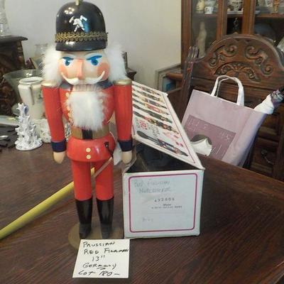Nut Cracker / german / Seiffener/ 13 in.