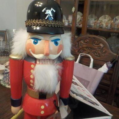 Nut Cracker / german / Seiffener/ 13 in.
