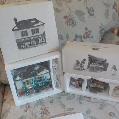 Dept. 56 Christmas Village/ 2 pieces