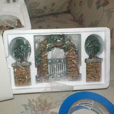Dept. 56 Christmas Village/ 3 pieces