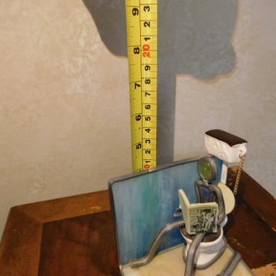 Folkart Man on a Mission With Stained Glass Panel Backdrop 4"x4"