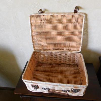 Rattan Wicker Weave Case with Leather Straps 16"x12"