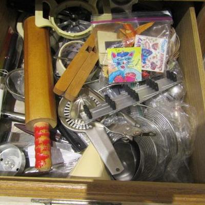 Entire Contents of Utensil and Towel Drawers (See all Pics)