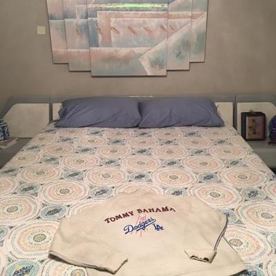 Tommy Bahama Dodgers sweater 