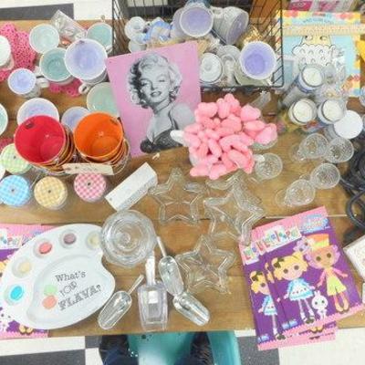 Lot 133 - Large Lot of Assorted Party Favors and Goodies