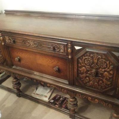 Queen Anne / Victorian Buffet Table.