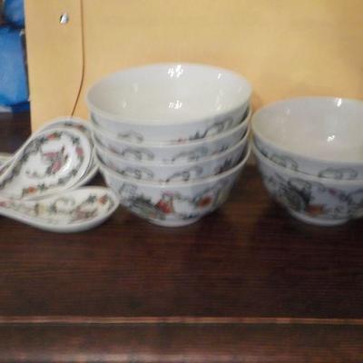 6 Piece Chinese soup set w/ spoons.