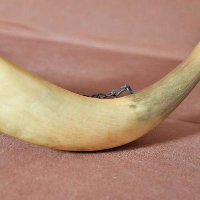 Lot 18: Vintage Bone Horn
