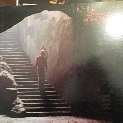 9 Vinyle Albums John Denver originals and others.