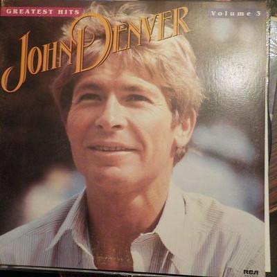9 Vinyle Albums John Denver originals and others.