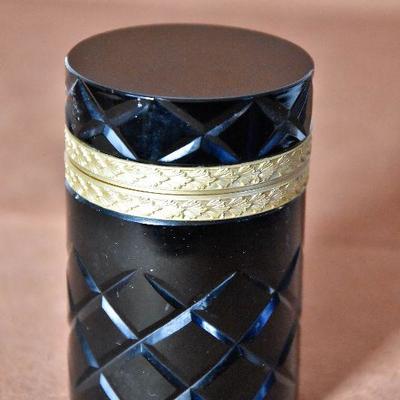 Lot 31: Vintage Italian Murano Black Art Glass Round Casket Box
