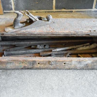 Lot 73: Vintage Tool Box with Tools