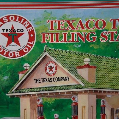 Lot 103: Texaco Town Filling Station