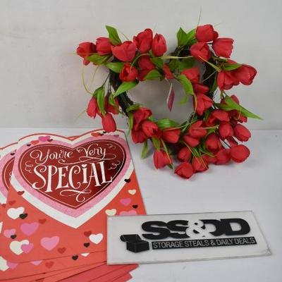 5 pc Valentine's: 4 LARGE Cards & 1 Heart Wreath, Faux Flowers, $15 Retail - New